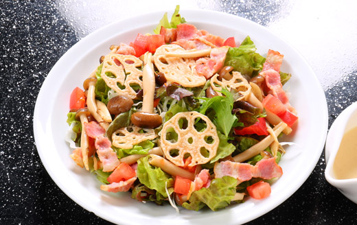 キノコとベーコンのクリーム―サラダ