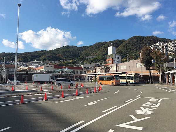 箕面駅から阪急バスで箕面水春へ
