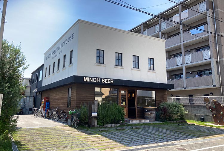 箕面ビールの直営店「MINOHBEER WAREHOUSE」