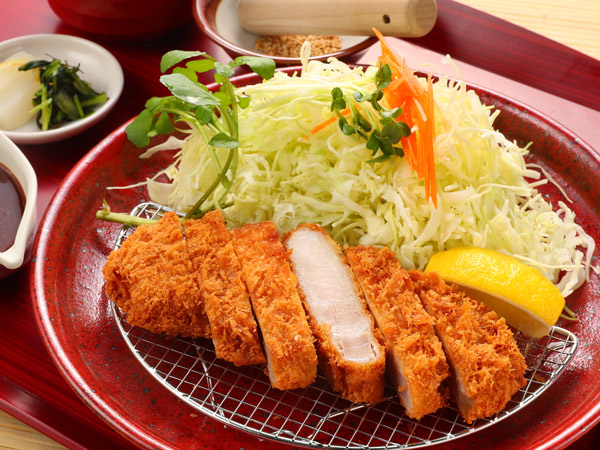 厚切りロース豚カツ定食